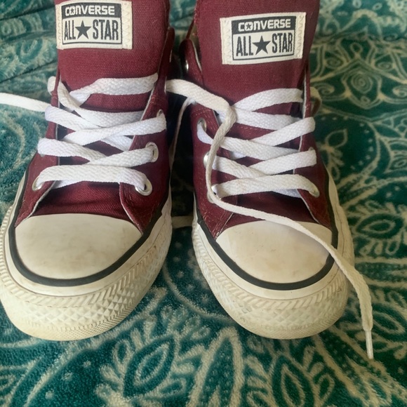 Converse - Picture 2 of 3